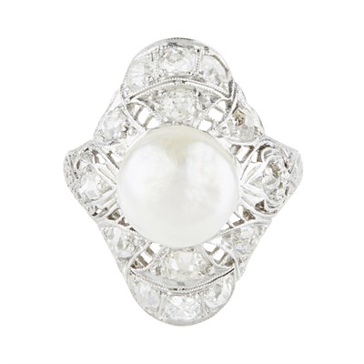 Lot 81 - A natural pearl and diamond set ring