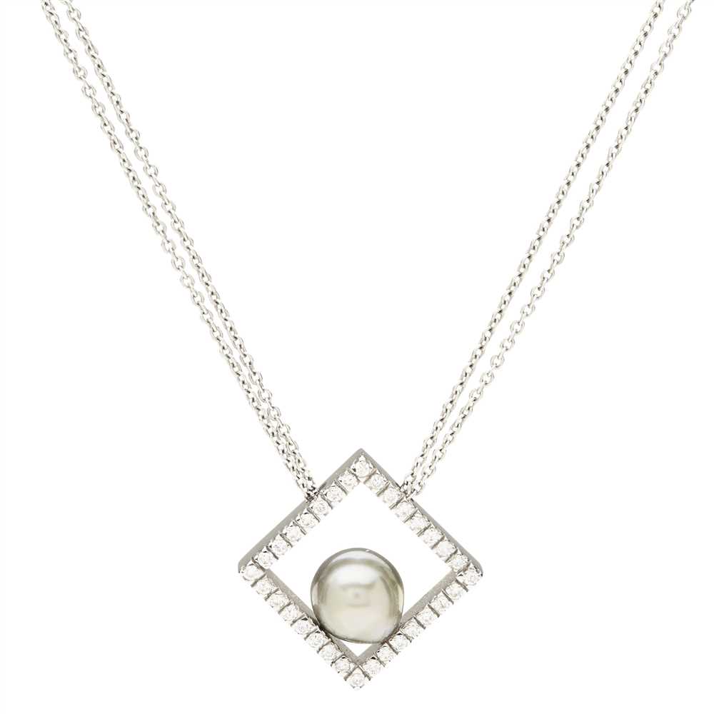 Lot 188 - A Tahitian pearl and diamond set pendant and ring, Damiani