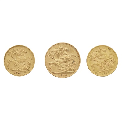 Lot 355 - G.B. - A sovereign and two half sovereigns