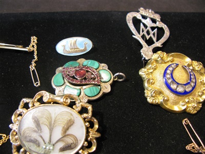 Lot 277 - A collection of Victorian silver and gem set jewellery