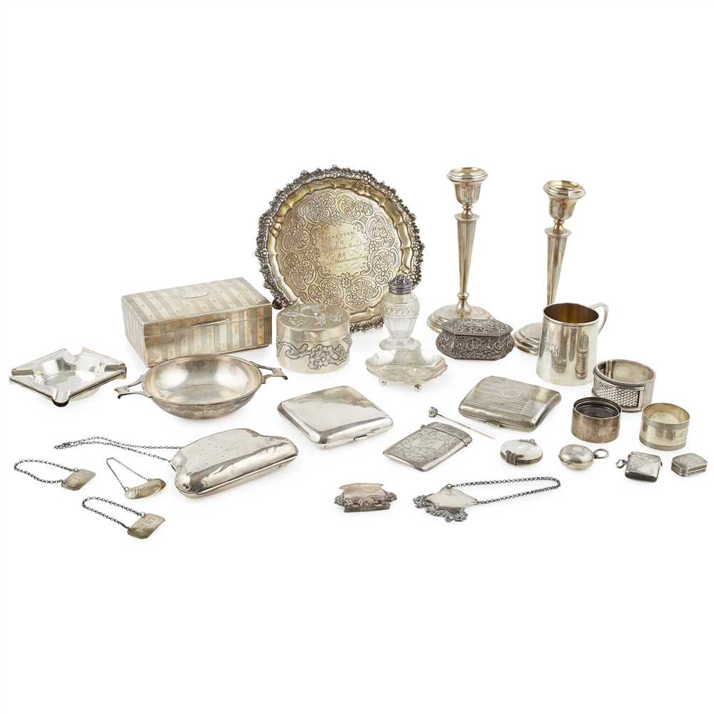 Lot 452 - A collection of miscellaneous silver