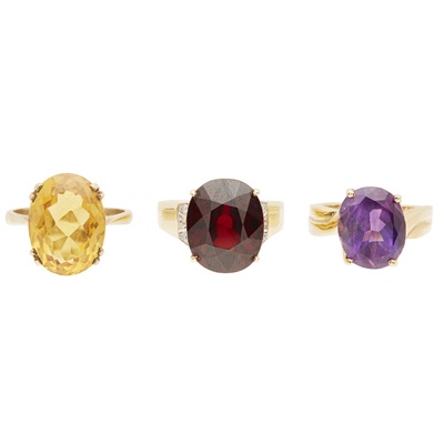 Lot 288 - A collection of gem set rings