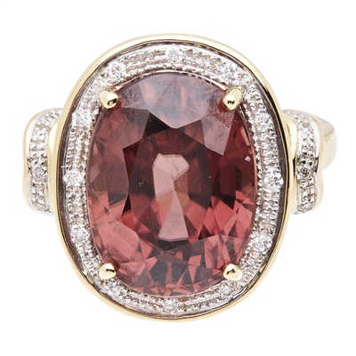 Lot 28 - A pink tourmaline and diamond ring
