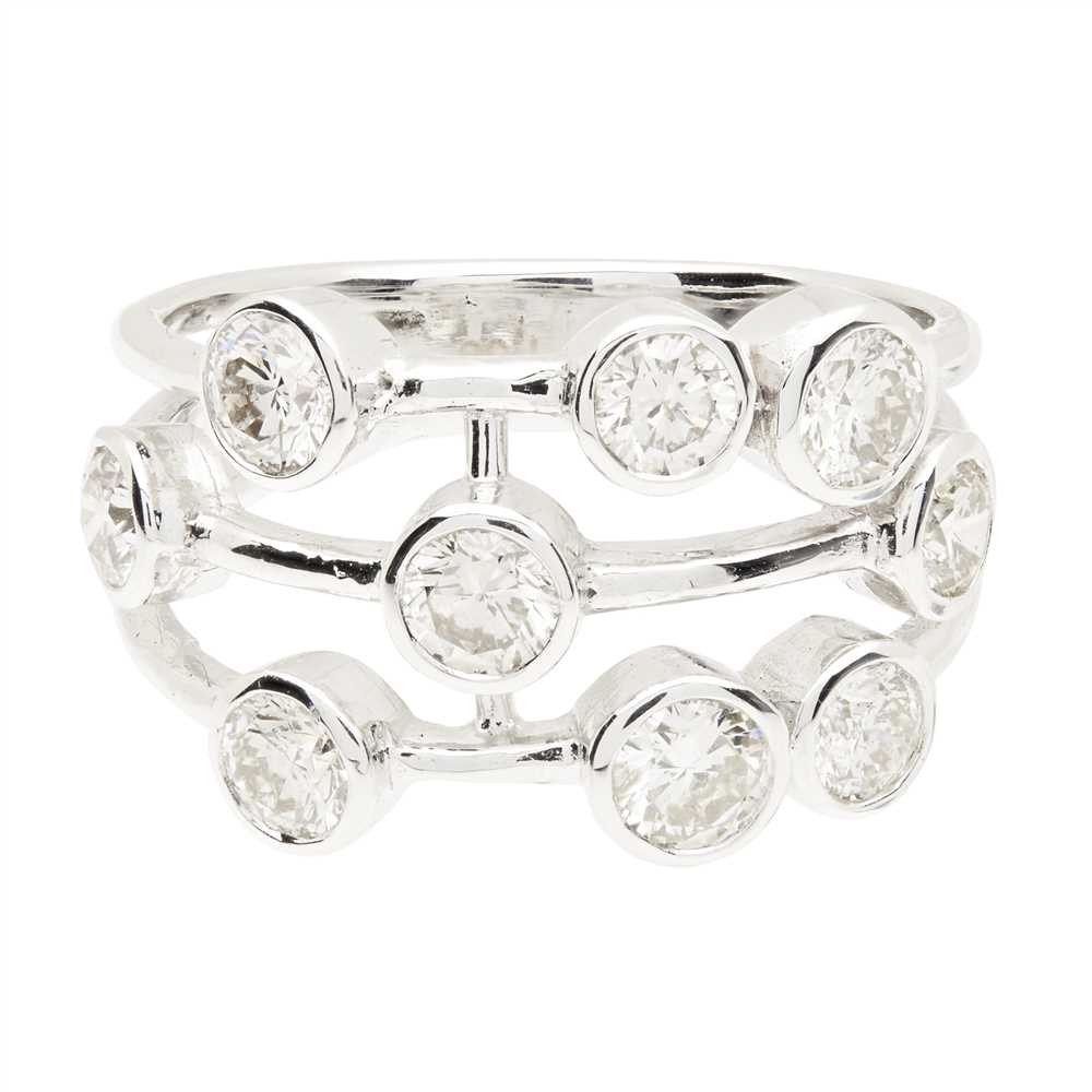 Lot 128 - A contemporary diamond set 'Raindance' style ring