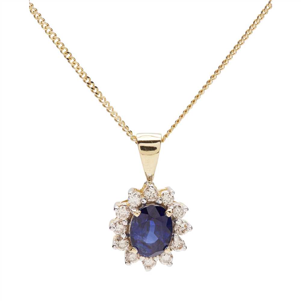 Lot 137 - A sapphire and diamond set cluster pendant