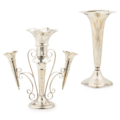 Lot 463 - A modern epergne and a spill vase