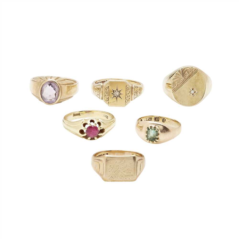 Lot 307 - A collection of six gem set rings