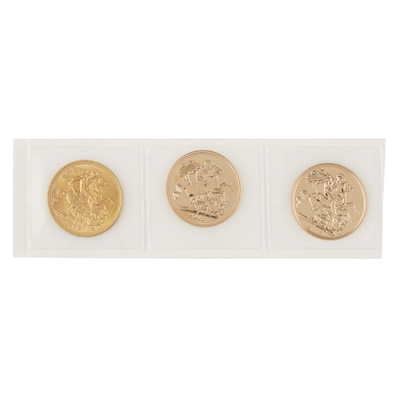 Lot 367 - G.B. - Two proof sovereigns and a sovereign