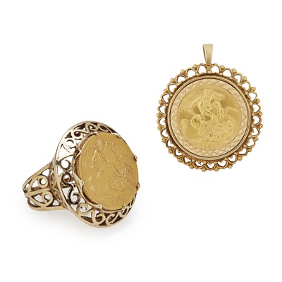 Lot 362 - G.B. - A half sovereign ring and a sovereign pendant
