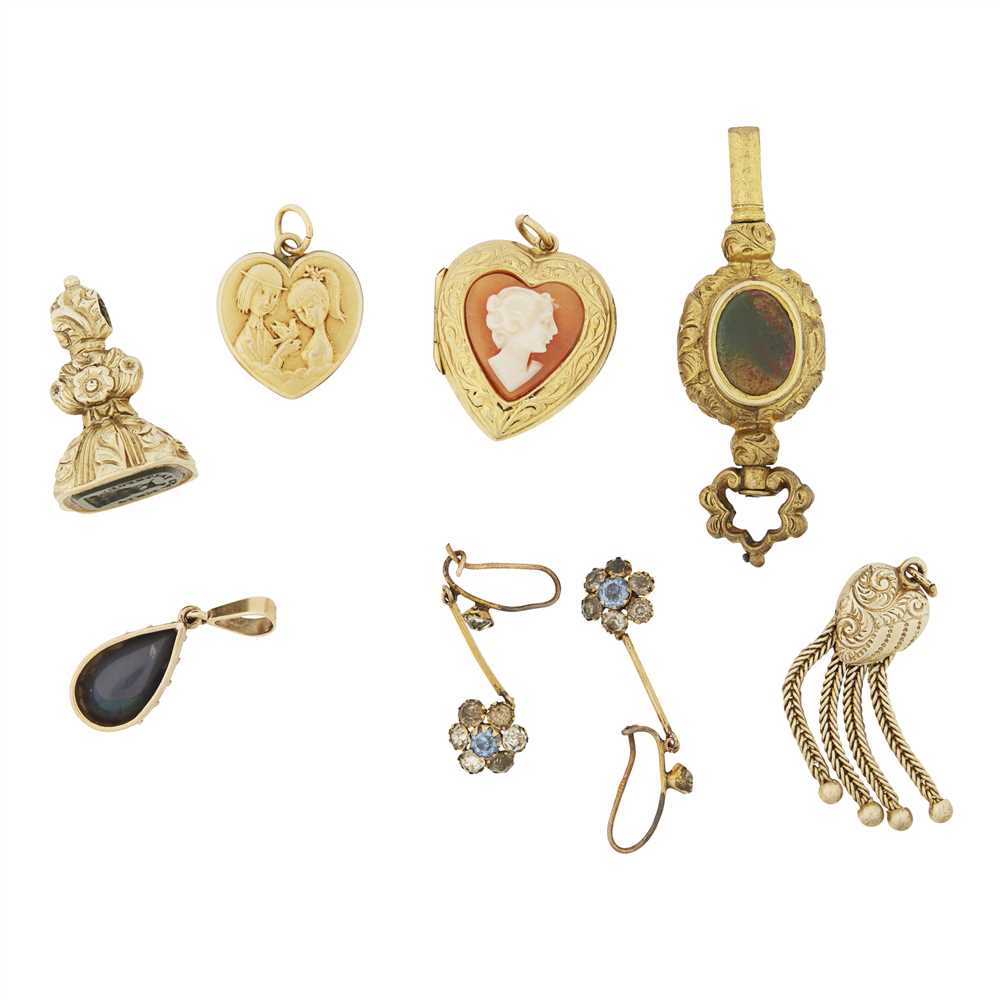 Lot 283 - A collection of jewellery