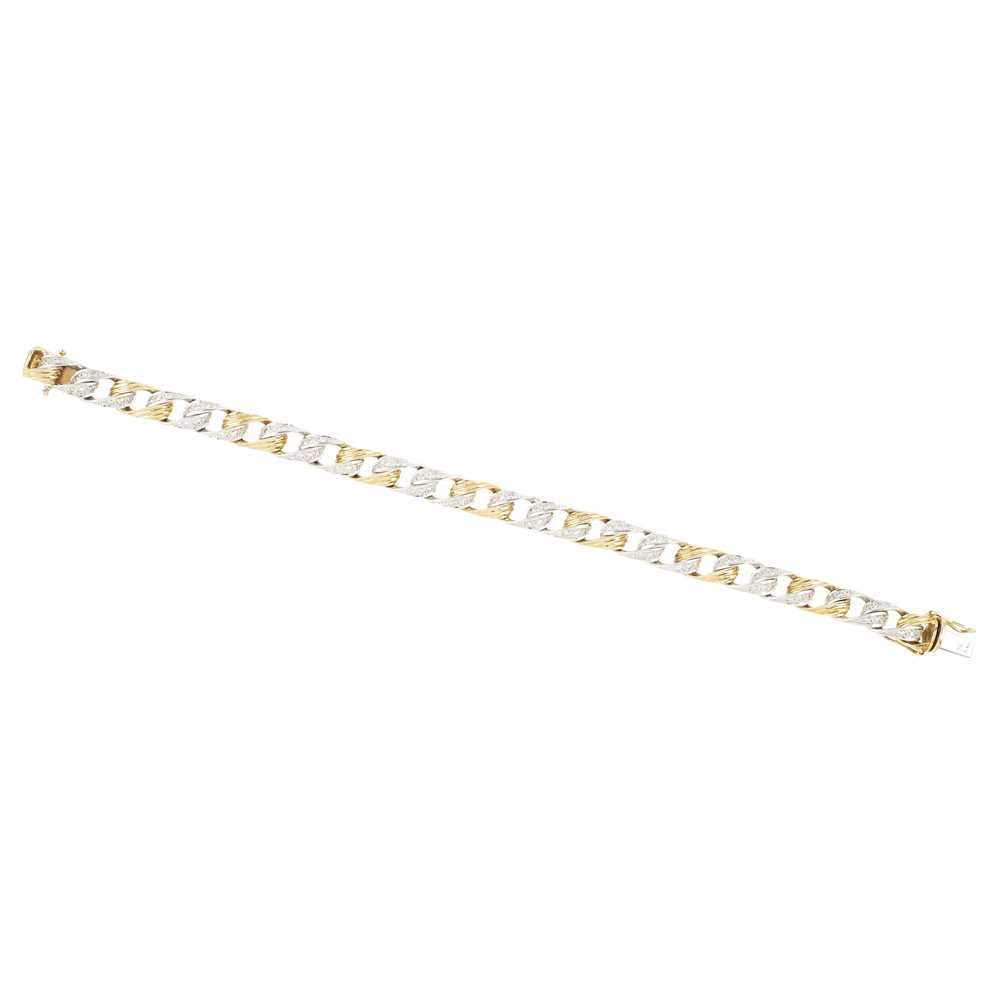 Lot 11 - A diamond set bracelet