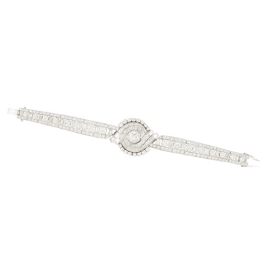 Lot 67 - A 1940s diamond set bracelet