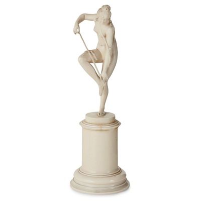 Lot 166 - FRENCH CARVED IVORY FIGURE OF VENUS REMOVING HER SANDAL