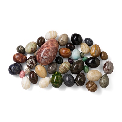 Lot 208 - COLLECTION OF HARDSTONE EGGS