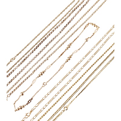 Lot 108 - A collection of chains