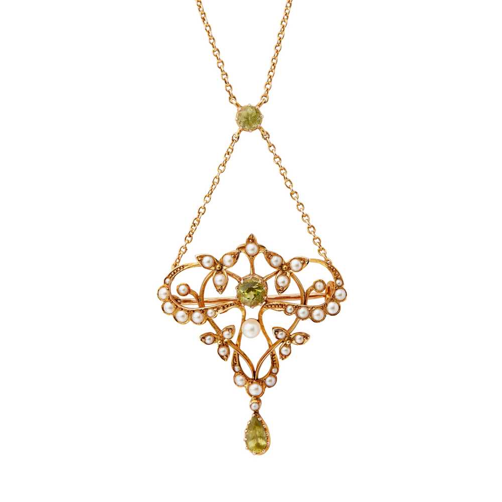 Lot 1 - An early 20th century peridot and pearl set pendant necklace