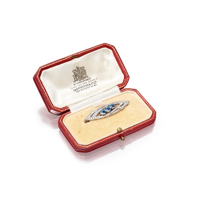 Lot 32 - A sapphire and diamond set brooch
