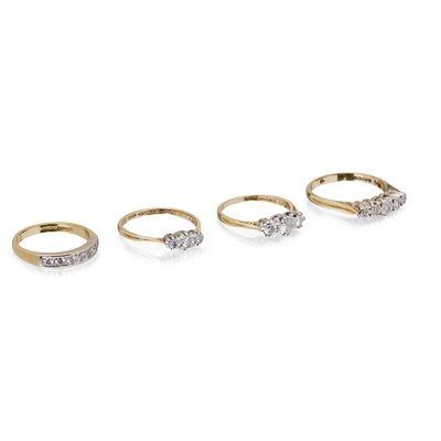Lot 123 - A collection of diamond rings