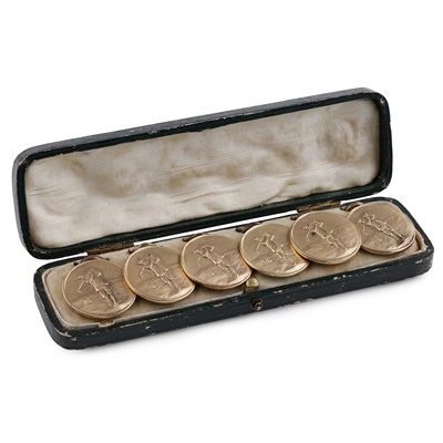 Lot 139 - A cased set of golfing buttons