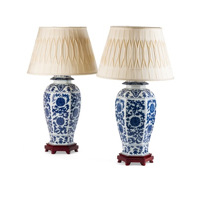 Lot 476 - PAIR OF CHINESE BLUE AND WHITE PORCELAIN SECTIONAL BALUSTER LAMPS