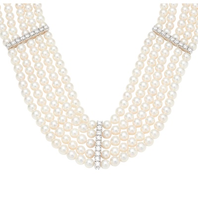 Lot 77 - A cultured pearl and diamond choker