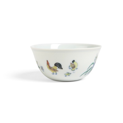 Lot 152 - DOUCAI 'CHICKEN' CUP