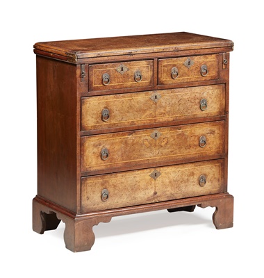 Lot 27 - GEORGE I STYLE WALNUT BACHELOR'S CHEST