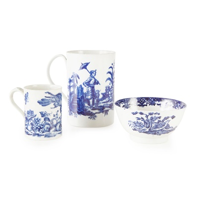 Lot 100 - THREE PIECES ENGLISH BLUE AND WHITE PORCELAIN