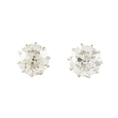 Lot 131 - A pair of diamond set ear-studs