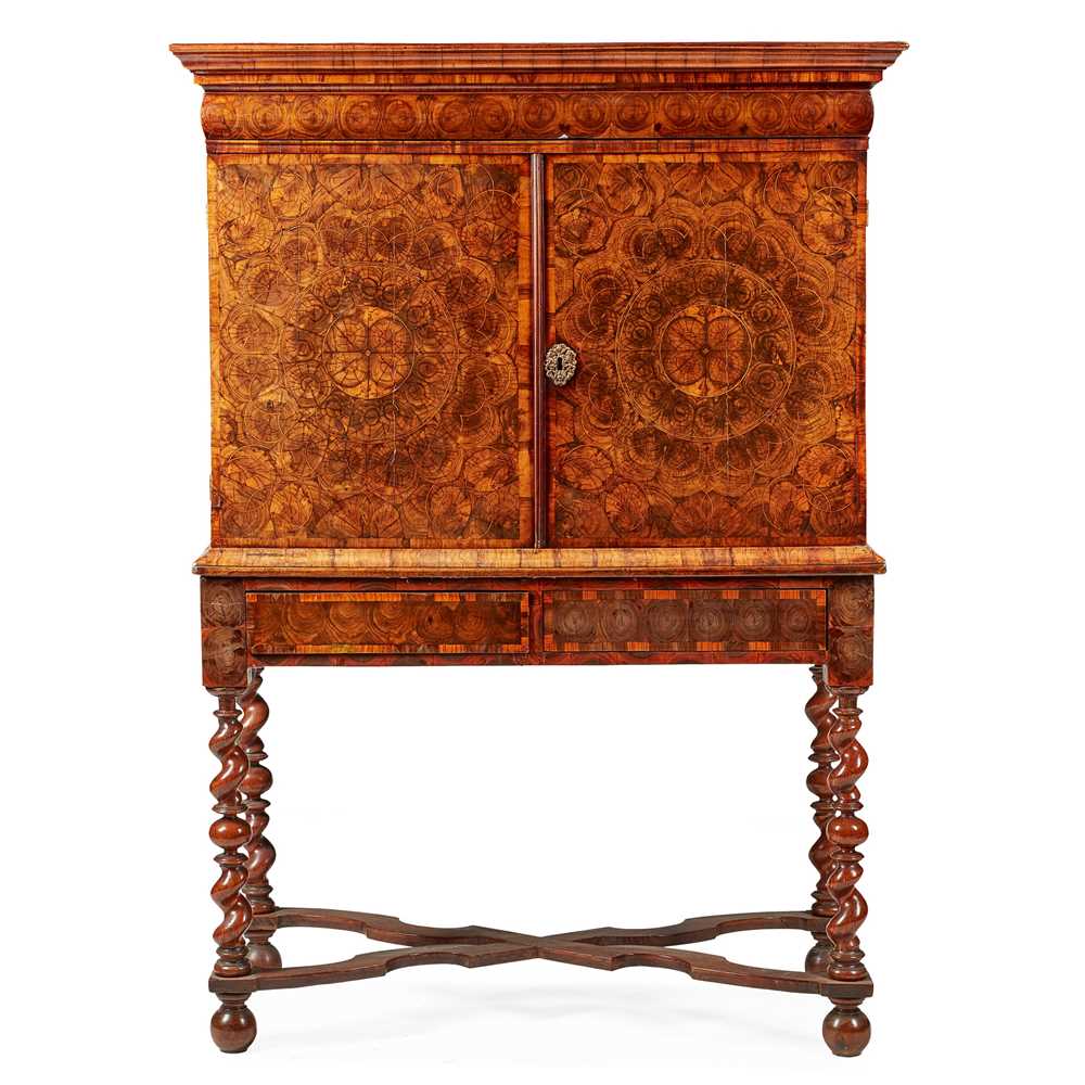 Lot 16 - WILLIAM AND MARY WALNUT OYSTER VENEERED CABINET-ON-STAND