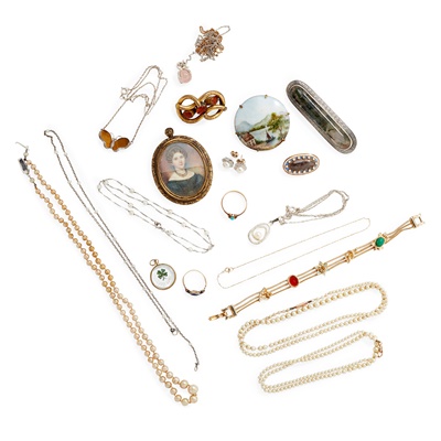 Lot 153 - A collection of jewellery