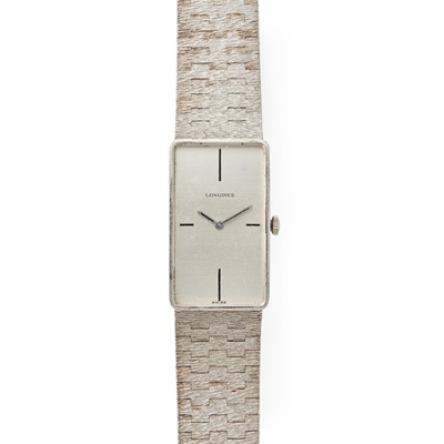 Lot 175 - Longines: a gentleman's silver wrist watch