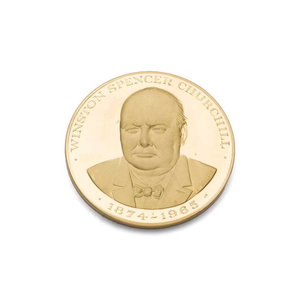 Lot 154 - Winston Churchill - A large gold commemorative medal