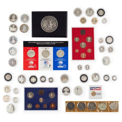 Lot 265 - A large collection of modern silver and other proof coins