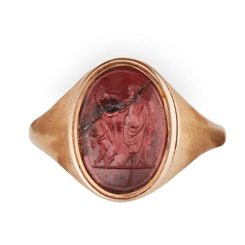 Lot 118 - A late 18th century mounted antique carved hardstone intaglio ring
