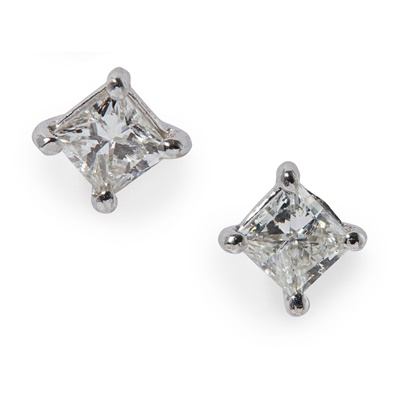 Lot 63 - A pair of diamond stud earrings