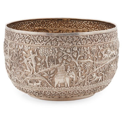 Lot 280 - A large Indian/Persian bowl