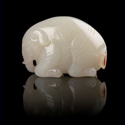 Lot 139 - WHITE JADE CARVING OF AN ELEPHANT