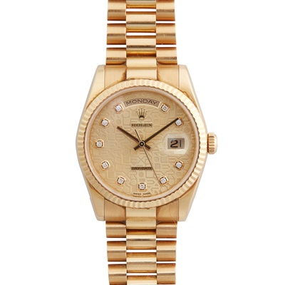 Lot 179 - Rolex: A gentleman's gold watch