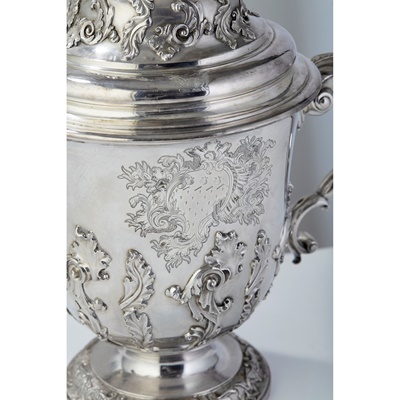 Lot 113 - A George I style twin-handled cup and cover