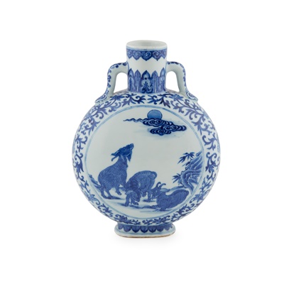 Lot 179 - BLUE AND WHITE MOON FLASK