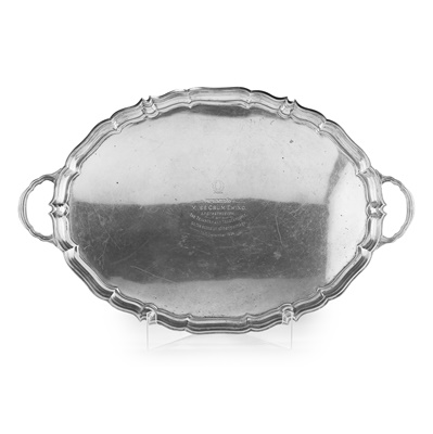 Lot 196 - A GEORGE V TWIN HANDLED TRAY