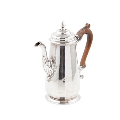 Lot 344 - An early George III coffee pot
