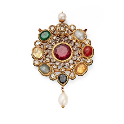 Lot 51 - An Indian gem-set Navaratna pendant