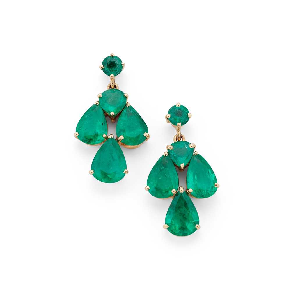 Lot 94 - A pair of emerald pendent earrings