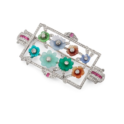 Lot 124 - An early 20th century diamond and gem-set brooch