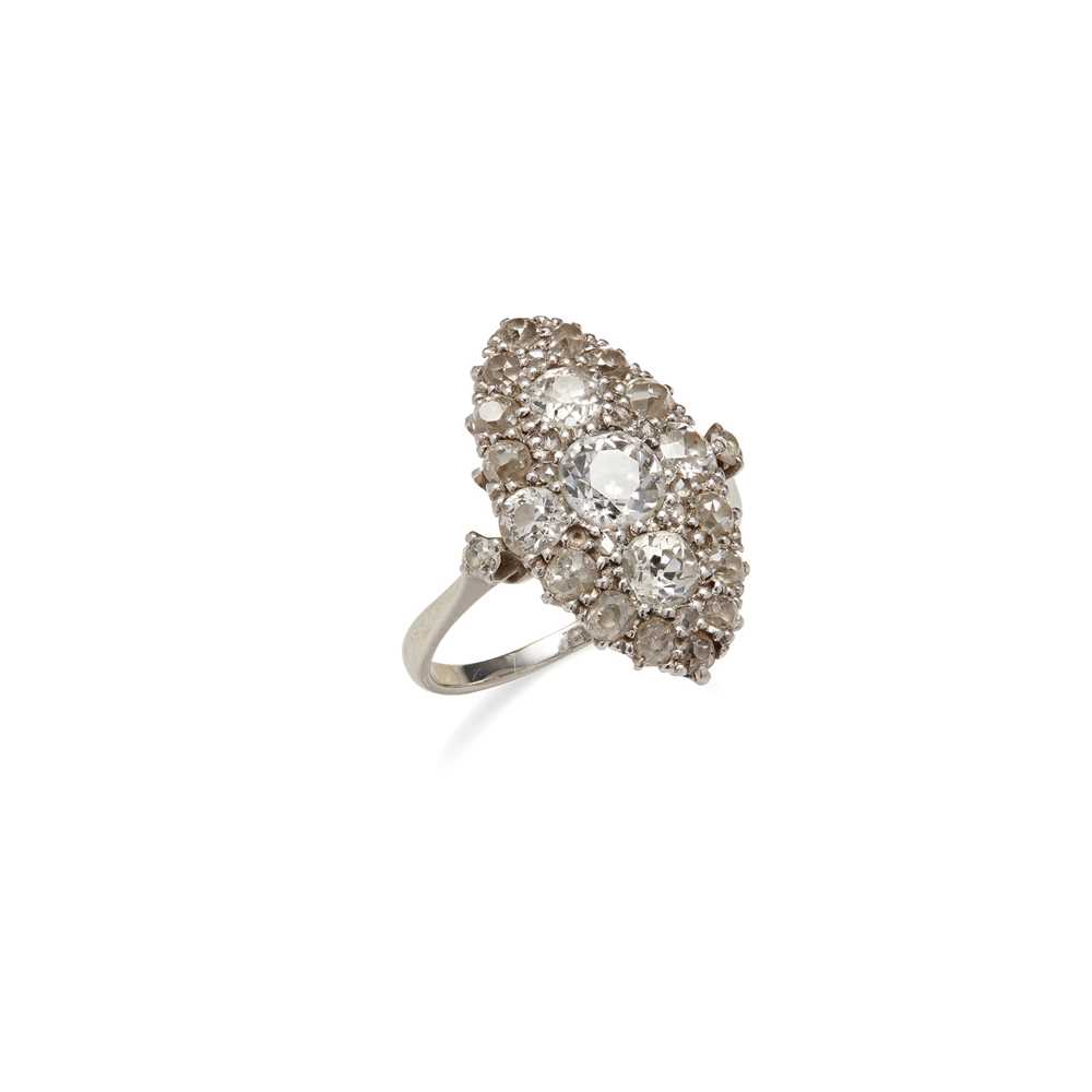 Lot 1 - A diamond set navette cluster ring