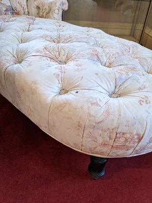 Lot 174 - A VICTORIAN BUTTON UPHOLSTERED CHAISE LONGUE