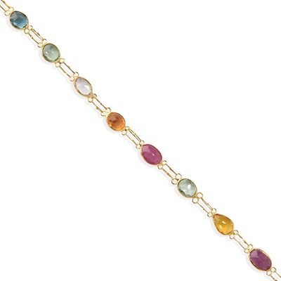 Lot 38 - A coloured sapphire necklace