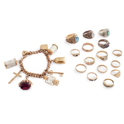 Lot 373 - A collection of jewellery